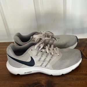 Womens Nike Run Swift 6.5